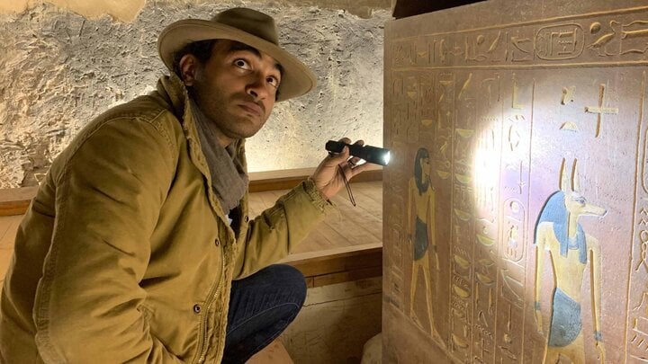Mở lăng mộ cổ chứa xác ướp Ai Cập, nhà khoa học mắc bệnh bí ẩn - Ảnh 1.