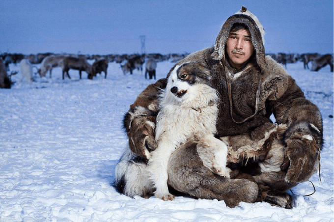 Khám phá cuộc sống của tộc &quot;người tuyết&quot; ở Bắc Cực: Chịu lạnh giỏi nhất thế giới, tuân thủ một nguyên tắc sinh tồn suốt hàng nghìn năm - Ảnh 1.