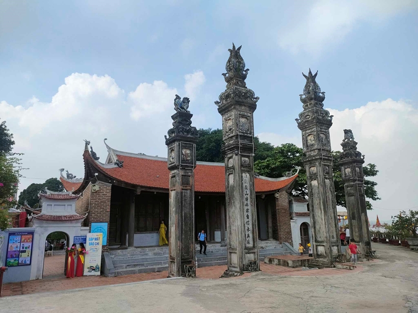 Linh thiêng đình Chèm - Dòng chảy tinh hoa: Tìm đến với những điều cốt lõi trong "hồn cốt" dân tộc Việt - Ảnh 4. Linh thiêng đình Chèm - Dòng chảy tinh hoa: Tìm đến với những điều cốt lõi trong "hồn cốt" dân tộc Việt - Ảnh 4.
