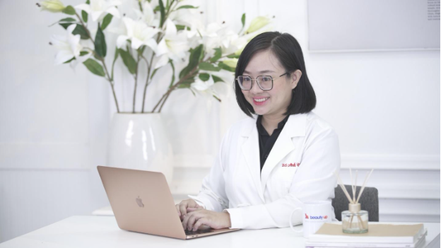 Dr. Chubby: B&aacute;c sĩ da liễu với t&acirc;m niệm l&agrave;m đẹp da, đẹp đời - Ảnh 2.