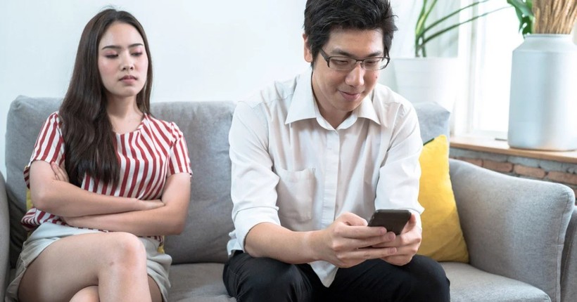 7 điều cần l&agrave;m nếu nghi ngờ đối phương lừa dối bạn - Ảnh 1.