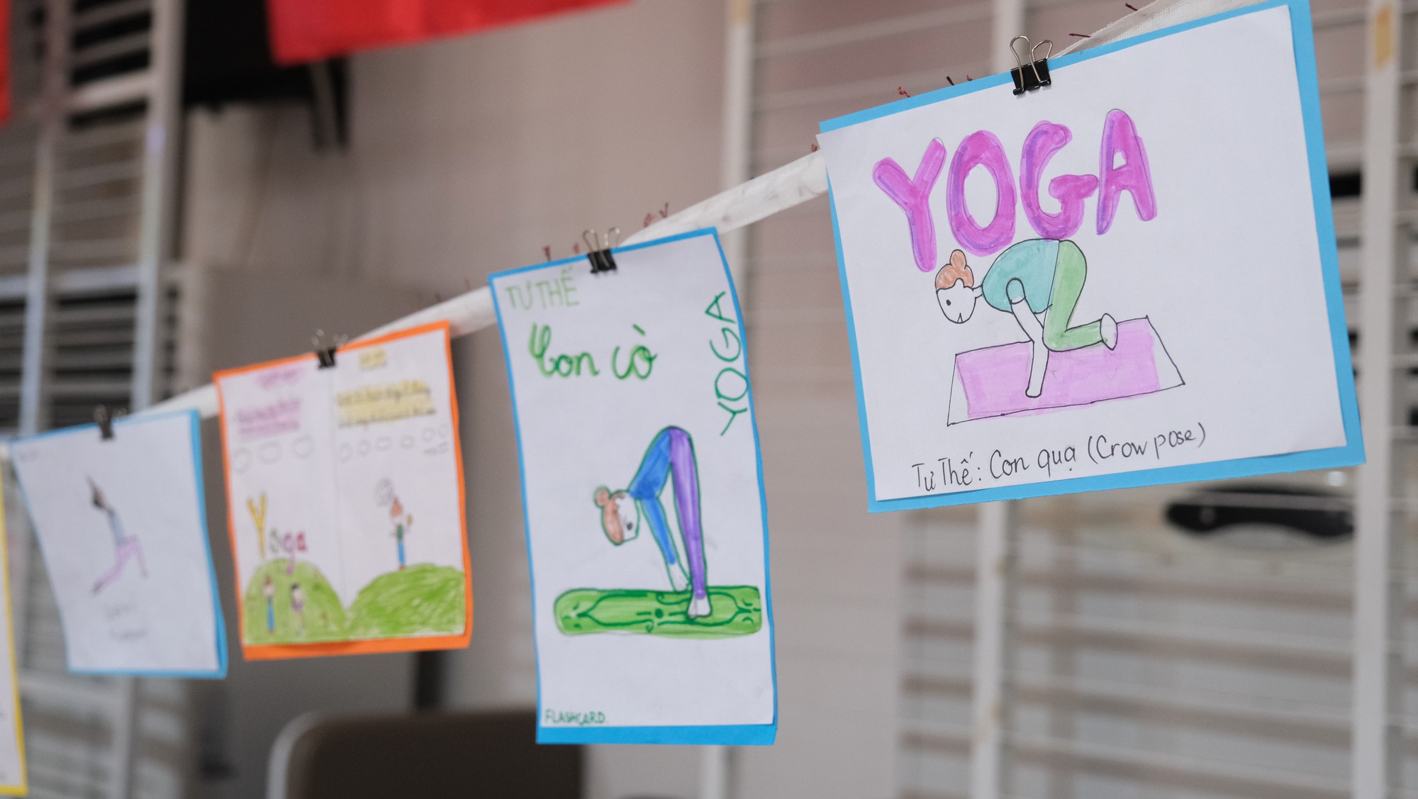 Học sinh lớp 4 "Đưa yoga về nhà" tạo cơ hội gắn kết gia đình - Ảnh 4. Học sinh lớp 4 "Đưa yoga về nhà" tạo cơ hội gắn kết gia đình - Ảnh 4.