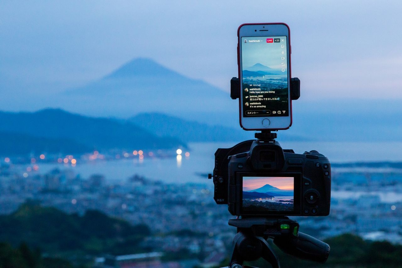 Từng &quot;phát ngán&quot; mỗi khi thấy núi Phú Sĩ, chàng thanh niên khiến cả thế giới ngỡ ngàng với những bức ảnh đẹp mê đắm về ngọn núi già của quê hương - Ảnh 3.