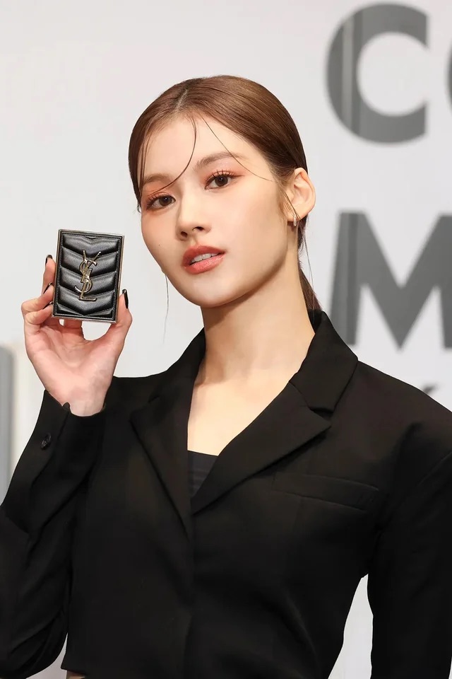 Thời của idol JYP đ&atilde; đến: Từng bị ch&ecirc; kh&ocirc;ng c&oacute; kh&iacute; chất thời trang, nay oanh tạc mặt trận high fashion 2023- Ảnh 12.