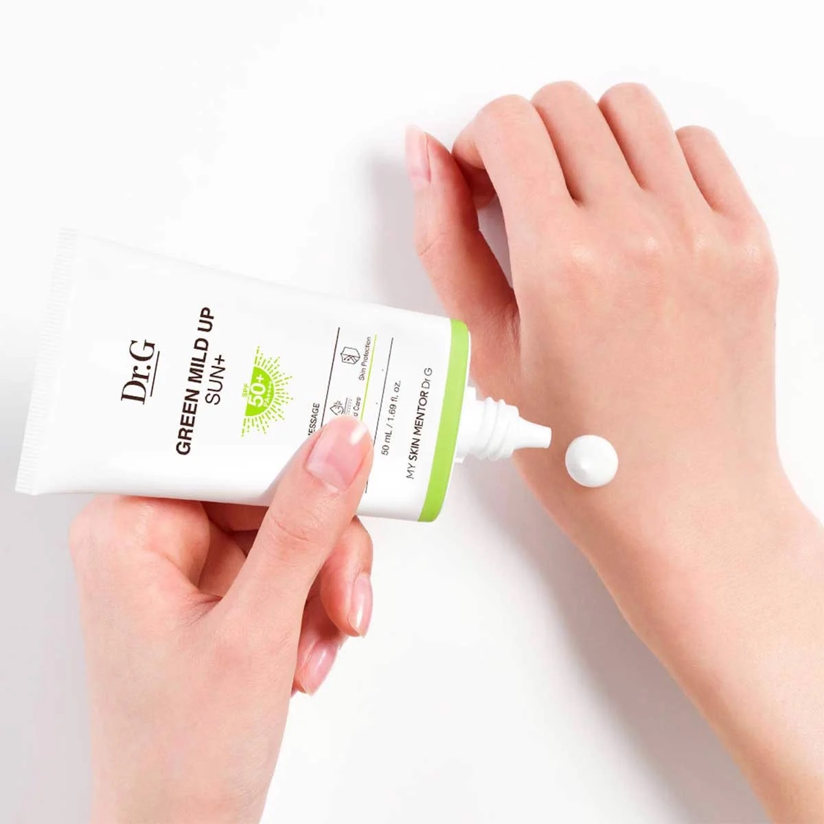5 cách hạn chế tác hại của ánh sáng xanh với làn da - Ảnh 14. 5 cách hạn chế tác hại của ánh sáng xanh với làn da - Ảnh 14.