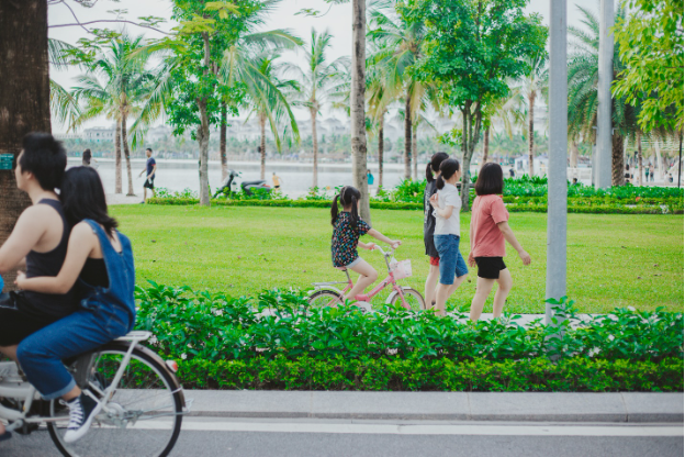 Tuổi thơ hạnh phúc của những cư dân nhí tại miền biển giữa lòng Hà Nội - Ảnh 12. Tuổi thơ hạnh phúc của những cư dân nhí tại miền biển giữa lòng Hà Nội - Ảnh 12.