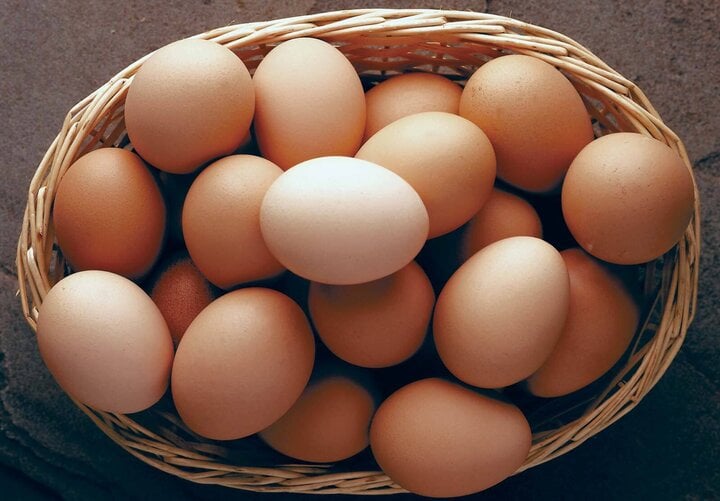 8 mẹo gi&uacute;p bạn nhận biết thực phẩm k&eacute;m chất lượng - Ảnh 4.