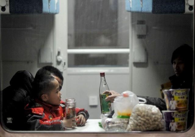 Các chuyến tàu hỏa ở Trung Quốc dần mất đi… thứ mùi &quot;đậm đà&quot; đặc trưng: Thanh niên hiện đại thấy vui, người thế hệ trước lại hoài niệm - Ảnh 8.
