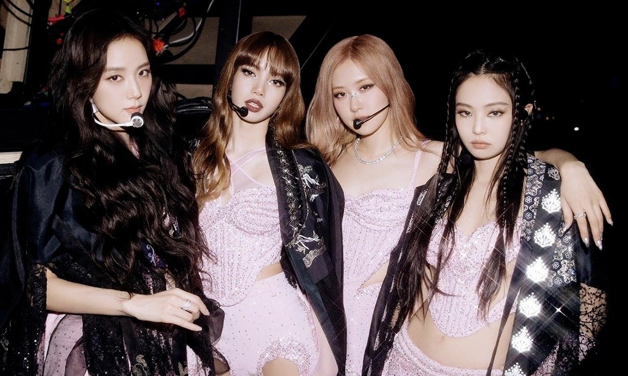 Động thái của các thành viên BlackPink giữa lúc Lisa bị tẩy chay - Ảnh 3.