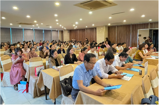 Tỉnh Quảng Trị áp dụng phần mềm chăm sóc dinh dưỡng cho bà mẹ và trẻ em - Ảnh 2. Tỉnh Quảng Trị áp dụng phần mềm chăm sóc dinh dưỡng cho bà mẹ và trẻ em - Ảnh 2.