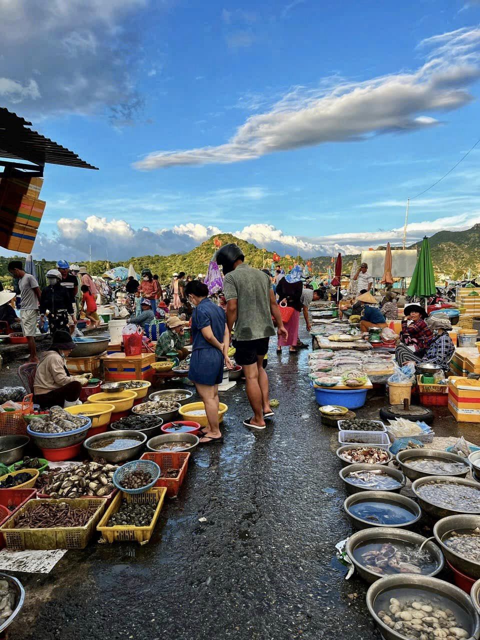 Chợ hải sản Đầm Nại trăm tuổi ở Ninh Thuận