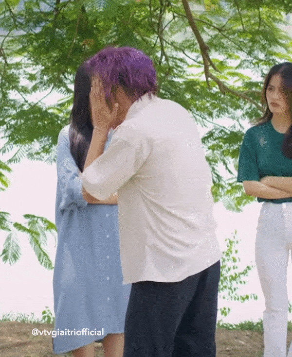 Cảnh phim Việt khiến khán giả "cười ngất", nam chính một phút chịu 7 cái tát vẫn tấu hài cực mạnh - Ảnh 6. Cảnh phim Việt khiến khán giả "cười ngất", nam chính một phút chịu 7 cái tát vẫn tấu hài cực mạnh - Ảnh 6.