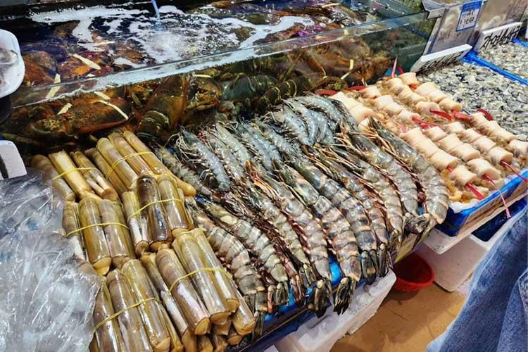 Bài học của cô gái Việt khi đi chợ hải sản Hàn Quốc