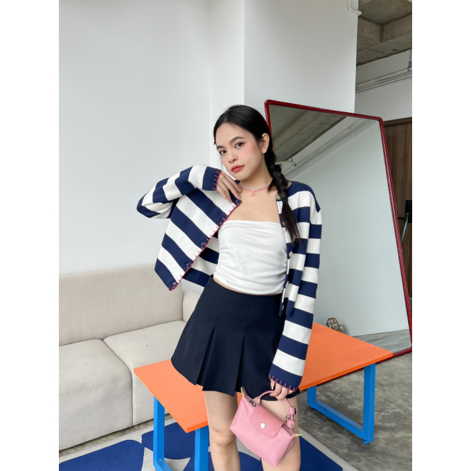 8 mẫu cardigan có sẵn tại các local brand Việt: giá từ 330.000 VNĐ, chất vải mịn diện lên lại cực xinh  - Ảnh 1.