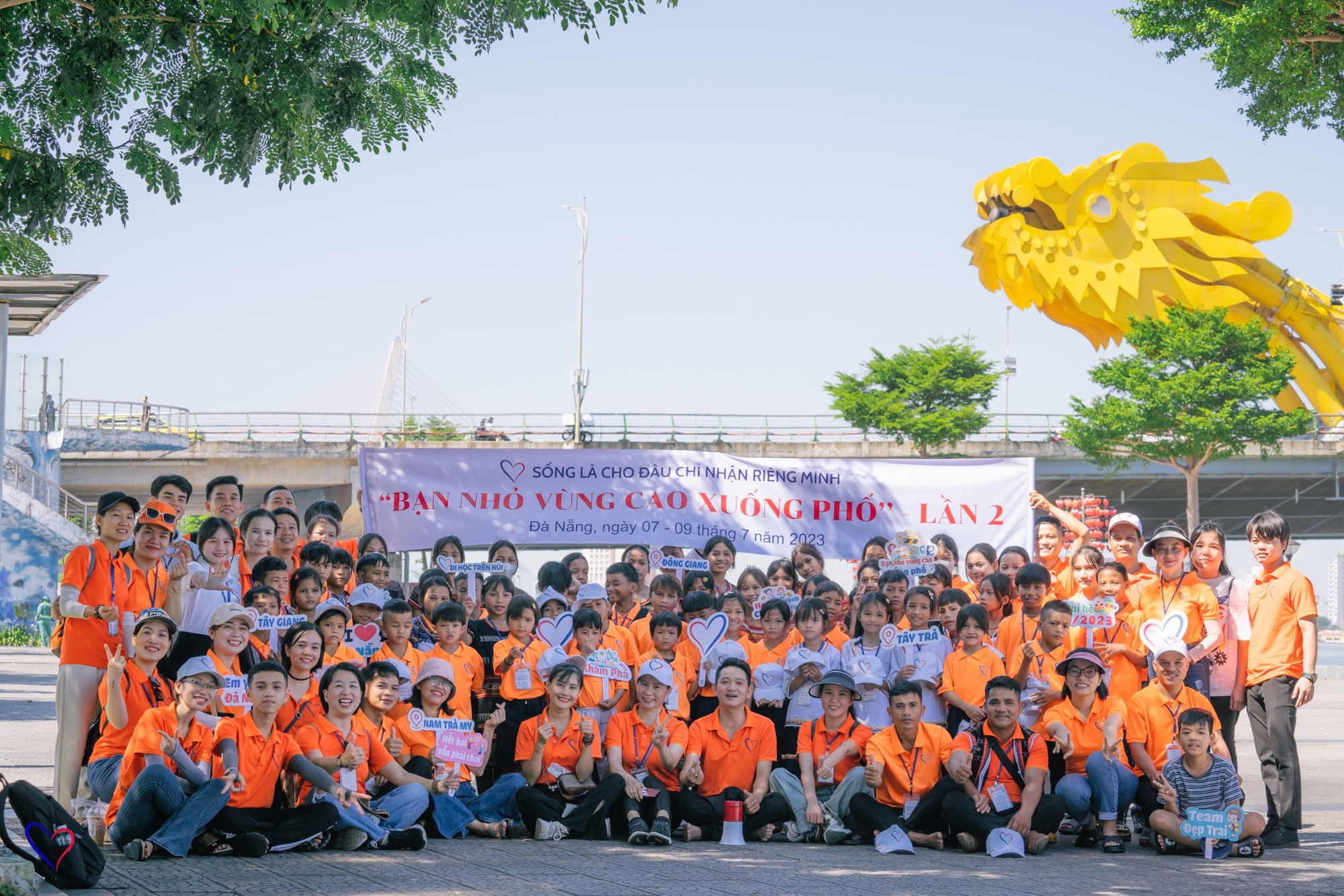 Chàng kỹ sư cùng nhóm bạn băng rừng, lội suối xây trường cho học sinh vùng núi: Các con đừng bỏ học nghe! - Ảnh 18.