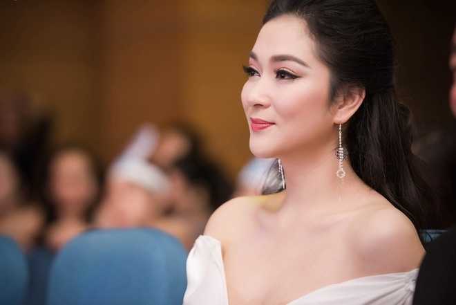 Một nàng Hoa hậu Việt Nam giờ sống yên bình với công việc giảng viên ĐH, còn có rất nhiều bài báo khoa học- Ảnh 1.
