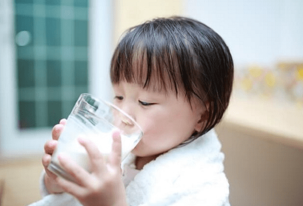 Chuyên gia hướng dẫn cách đọc nhãn chọn sữa cho trẻ nhỏ, bệnh nhân tiểu đường, loãng xương... để đảm bảo an toàn, tăng lợi ích gấp bội - Ảnh 4.