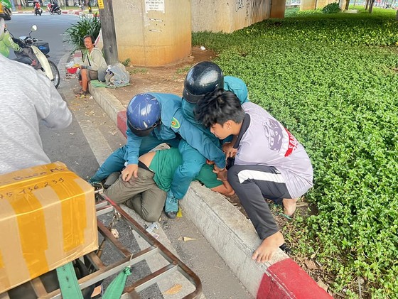 Vụ sát hại 3 mẹ con ở quận 8: Bà ngoại thoát chết trong gang tấc - Ảnh 5. Vụ sát hại 3 mẹ con ở quận 8: Bà ngoại thoát chết trong gang tấc - Ảnh 5.