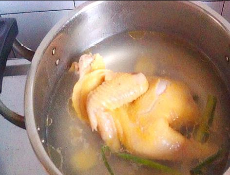 Làm món thịt gà ngon tuyệt vị, rất hợp trong bữa cơm mùa đông và chế biến lại vô cùng dễ - Ảnh 4.