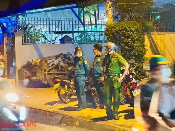 Vụ sát hại 3 mẹ con ở quận 8: Bà ngoại thoát chết trong gang tấc - Ảnh 4. Vụ sát hại 3 mẹ con ở quận 8: Bà ngoại thoát chết trong gang tấc - Ảnh 4.