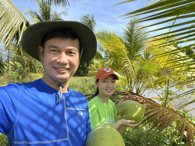 Nam nghệ sĩ cưới vợ trẻ đẹp kém 26 tuổi, 50 tuổi chưa có con vẫn ngọt ngào đáng ngưỡng mộ - Ảnh 6.