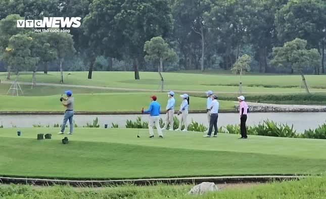 Phó Thủ tướng yêu cầu Bắc Ninh kiểm tra thông tin lãnh đạo sở đi chơi golf giờ hành chính - Ảnh 1.