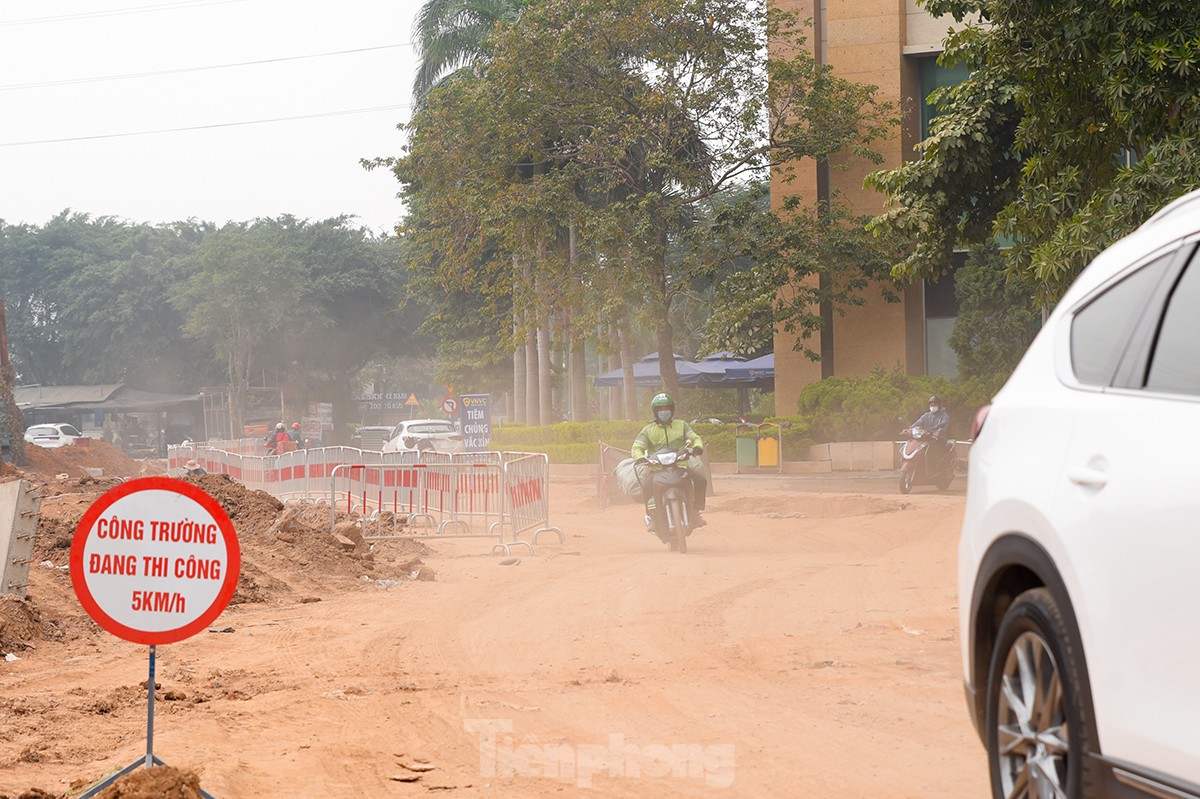 Dân Hà Nội khốn khổ với dự án hơn 7.000 tỷ thi công kiểu... rùa bò - Ảnh 4.