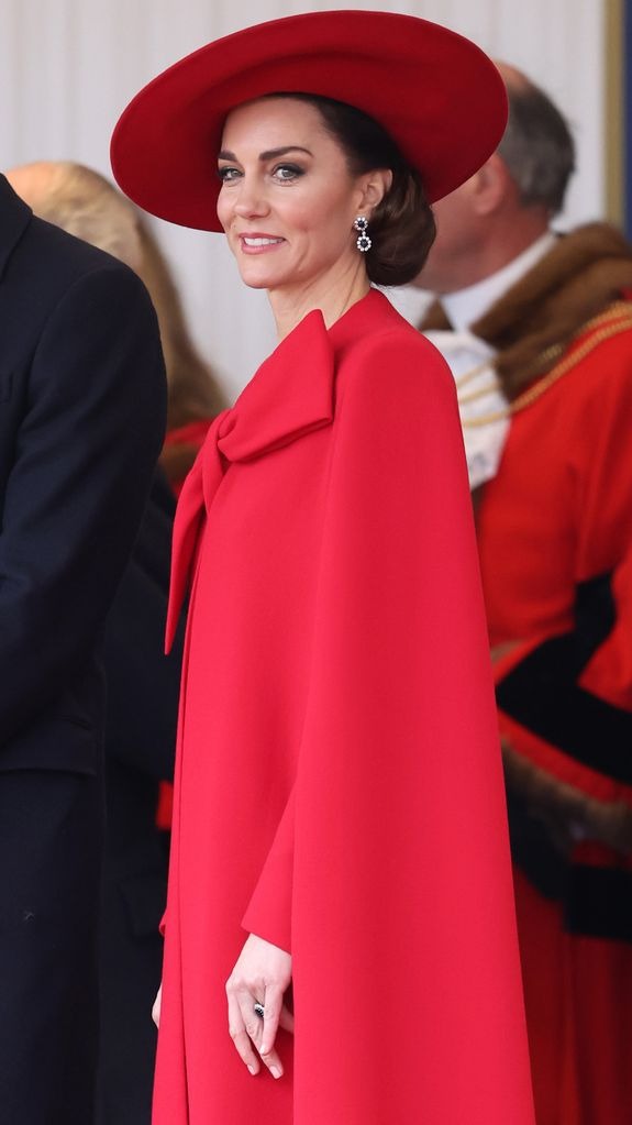 74d6aad85c95-kate-middleton-red-1315-1700915661955-1700915663445422555658.jpg