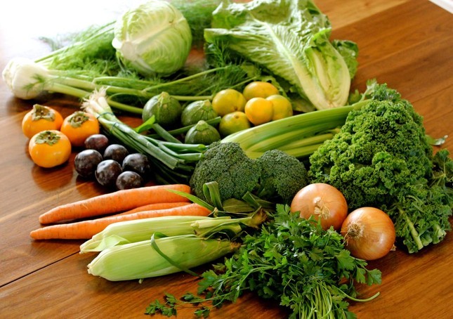 Bất ngờ khi ăn nhiều rau xanh có thể gây hại nghiêm trọng đến sức khoẻ - Ảnh 1.