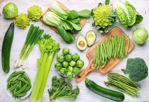 Bất ngờ khi ăn nhiều rau xanh có thể gây hại nghiêm trọng đến sức khoẻ - Ảnh 2.