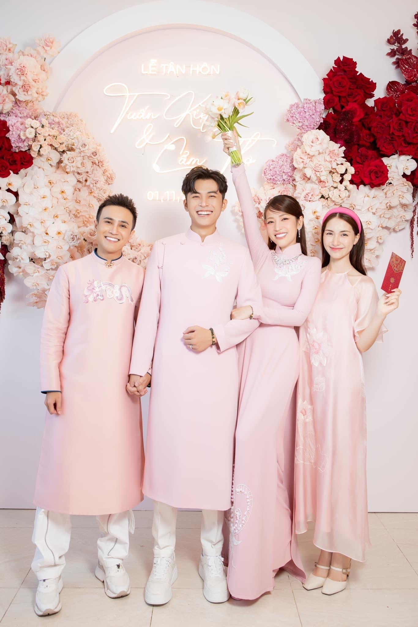 Tủ đồ ăn cưới của H&ograve;a Minzy: Bộ n&agrave;o nh&igrave;n cũng tinh tế m&agrave; kh&ocirc;ng hề lấn lướt c&ocirc; d&acirc;u- Ảnh 10.