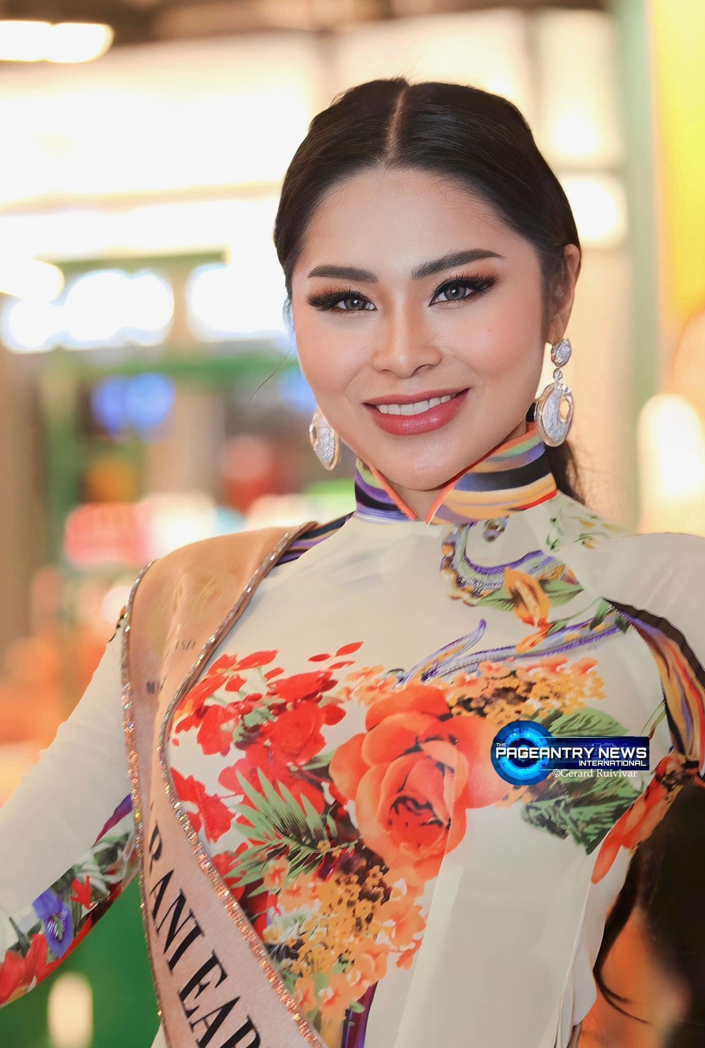 Người đẹp Mỹ mặc trang phục lạ mắt sang Việt Nam thi Hoa hậu Trái Đất - Ảnh 11.