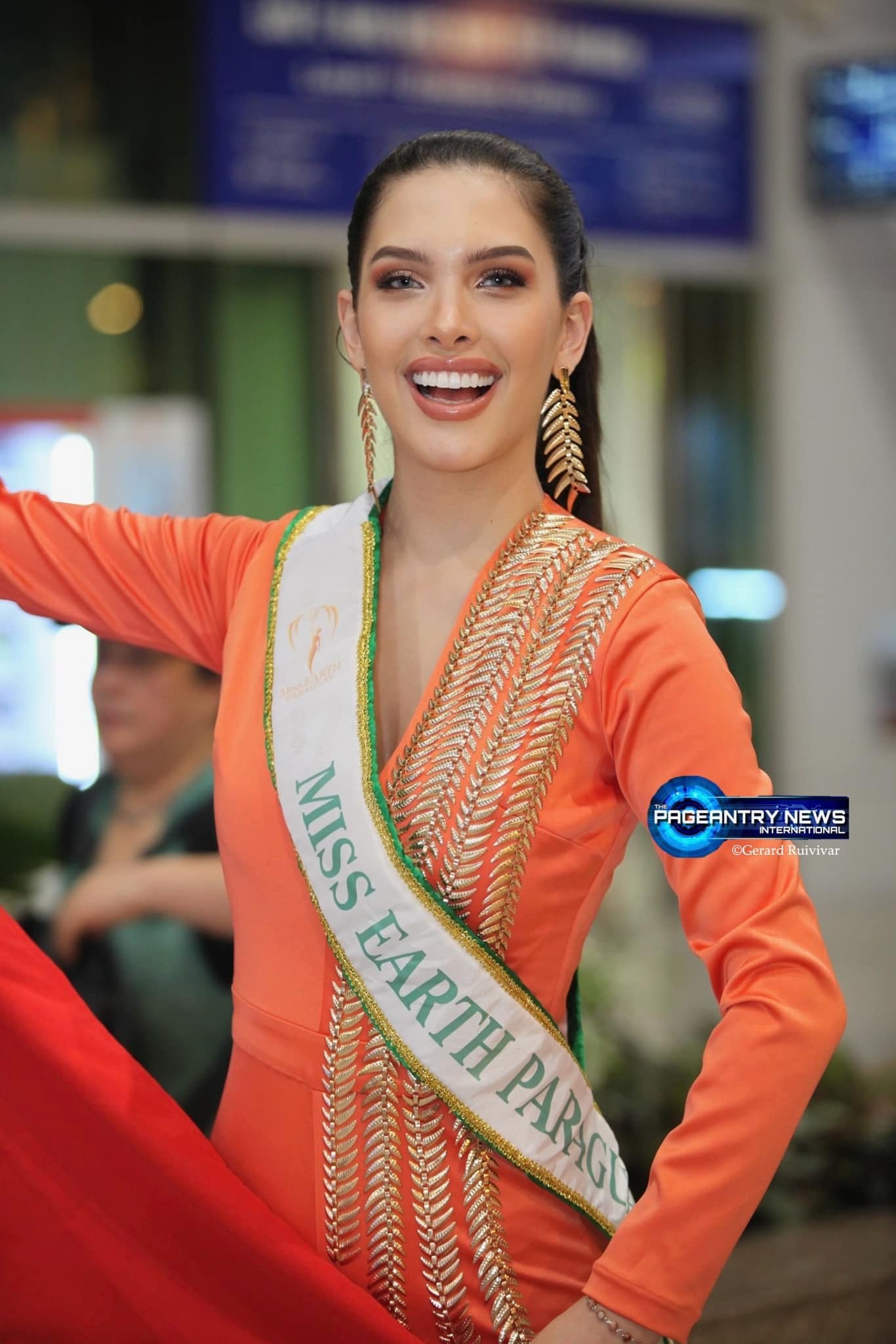 Người đẹp Mỹ mặc trang phục lạ mắt sang Việt Nam thi Hoa hậu Trái Đất - Ảnh 16.