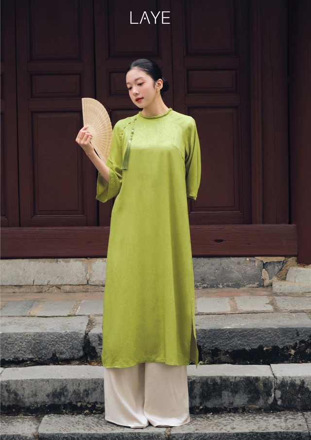 2 tháng nữa mới đến Tết Nguyên đán: Local brand Việt đua nhau trình làng 1001 mẫu áo dài đẹp mê tơi - Ảnh 19.
