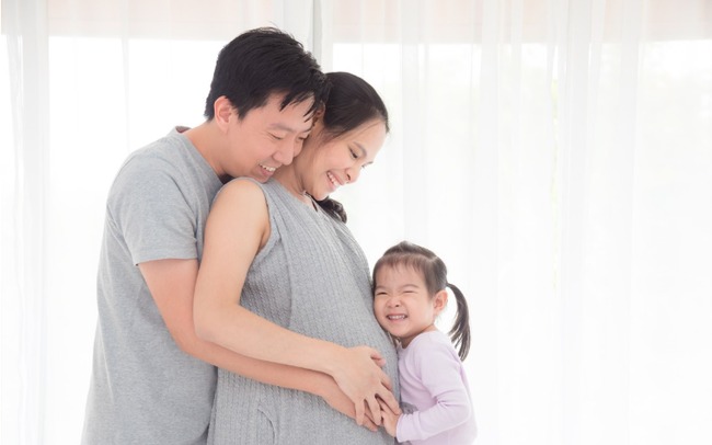 Hàn Quốc: Tranh cãi xung quanh chính sách mới về chế độ nghỉ phép chăm con - Ảnh 1.