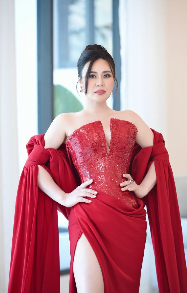 Hoa hậu Phan Kim Oanh vừa final-walk xong lại nhận thêm 1 năm nhiệm kỳ Mrs Grand International - Ảnh 3.