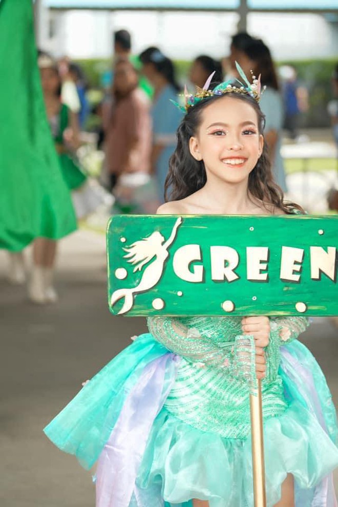 Cô bé gây sốt MXH vì quá xinh trong hội thao trường, hoá ra là cháu gái của cố danh hài đình đám này - Ảnh 3. Cô bé gây sốt MXH vì quá xinh trong hội thao trường, hoá ra là cháu gái của cố danh hài đình đám này - Ảnh 3.