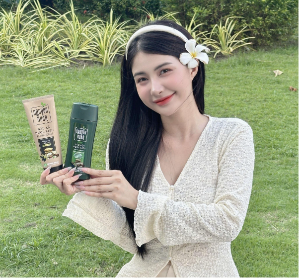 3 sản phẩm làm đẹp từ dược liệu được các Beauty TikToker yêu thích  - Ảnh 2.