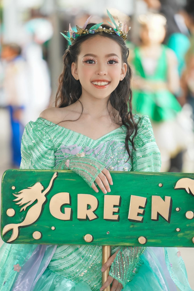 Cô bé gây sốt MXH vì quá xinh trong hội thao trường, hoá ra là cháu gái của cố danh hài đình đám này - Ảnh 4. Cô bé gây sốt MXH vì quá xinh trong hội thao trường, hoá ra là cháu gái của cố danh hài đình đám này - Ảnh 4.