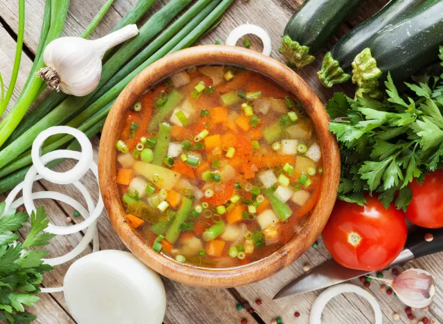 Điều gì xảy ra với cơ thể khi bạn ăn súp mỗi ngày vào mùa lạnh? - Ảnh 2.