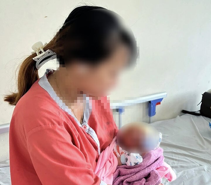 Người phụ nữ lạ mặt đột nhập bệnh viện, bế bé gái sơ sinh đi hơn 40 km khai gì? - Ảnh 2.
