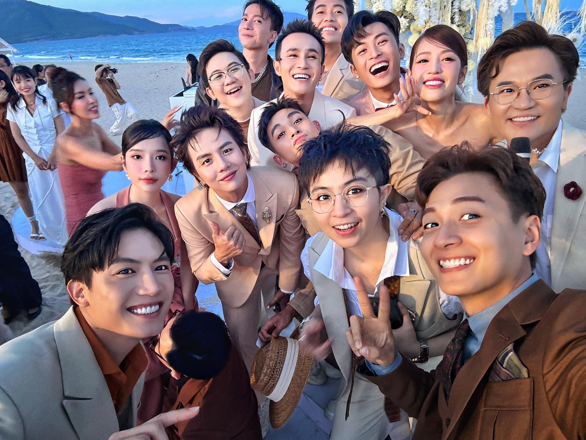 Trường Giang: Đám cưới của Puka và Gin Tuấn Kiệt mà tôi còn mệt hơn đám cưới của mình - Ảnh 6. Trường Giang: Đám cưới của Puka và Gin Tuấn Kiệt mà tôi còn mệt hơn đám cưới của mình - Ảnh 6.
