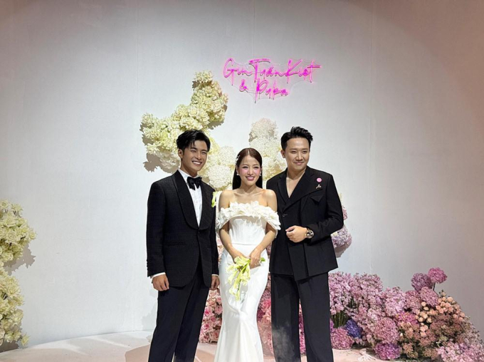 Tiệc cưới Puka - Gin Tuấn Kiệt: Cô dâu chú rể rạng rỡ bên dàn khách mời trong hôn lễ ở TP Hồ Chí Minh - Ảnh 2.