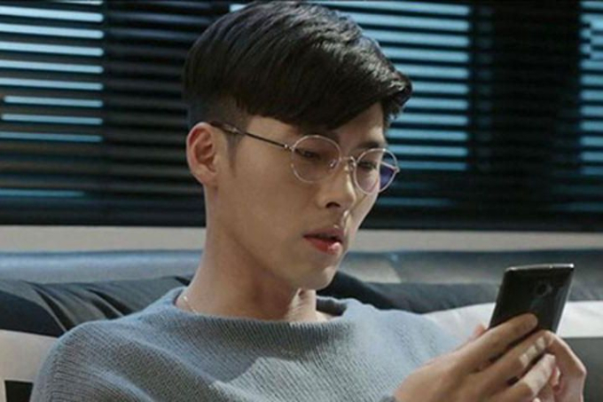 Chồng thích nhắn tin &quot;mập mờ&quot; với nữ đồng nghiệp cùng công ty, vợ trẻ cao tay khiến chồng khóc thét - Ảnh 1.