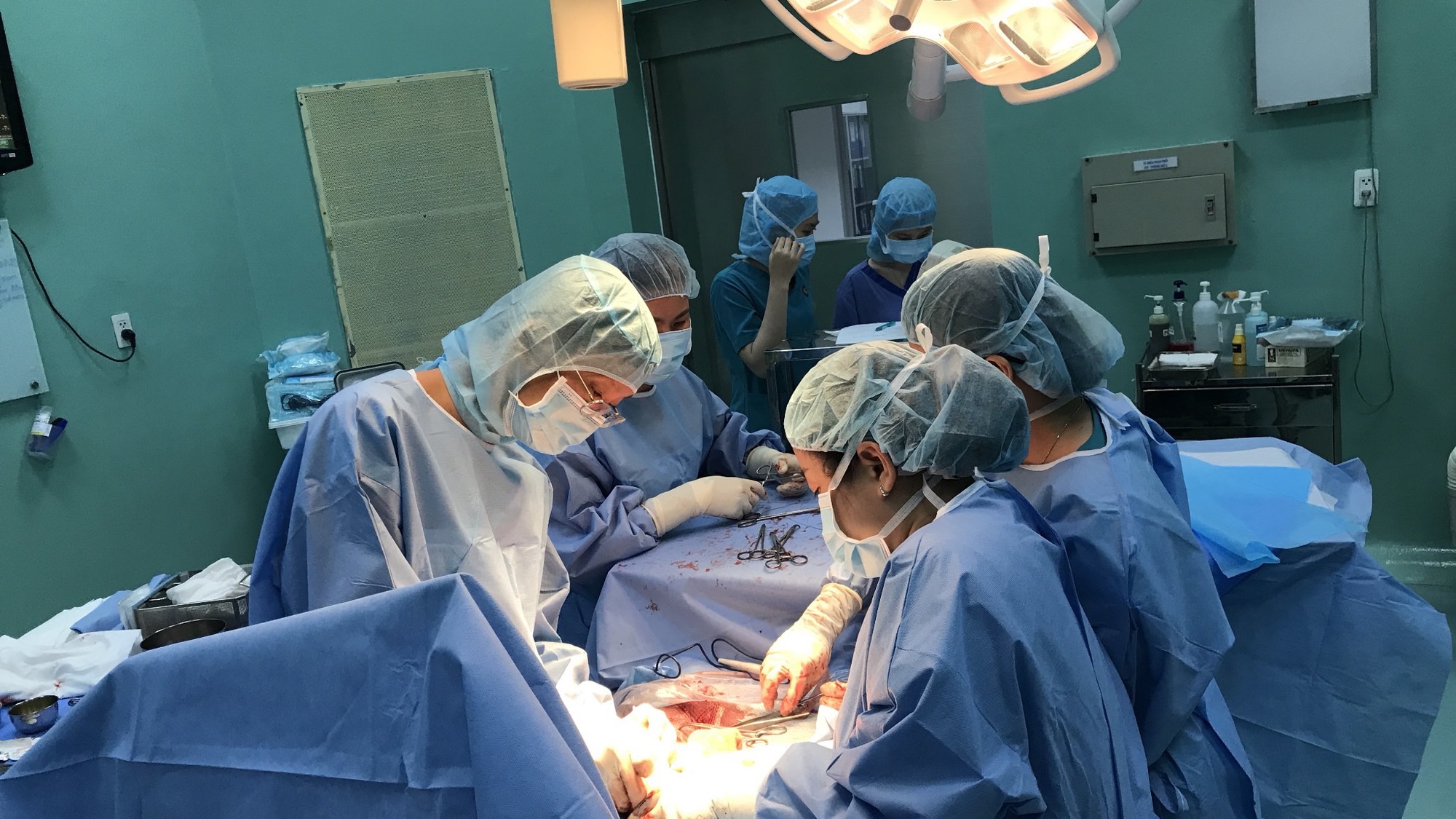 Hai bệnh viện cân não với người phụ nữ suy tim nặng nhưng quyết mang thai - Ảnh 1. Hai bệnh viện cân não với người phụ nữ suy tim nặng nhưng quyết mang thai - Ảnh 1.