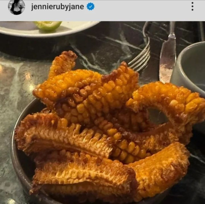 Rộ bằng chứng Jennie ăn tối tại nhà V (BTS), tranh thủ hẹn hò tại London trước thềm nam idol nhập ngũ? - Ảnh 1.