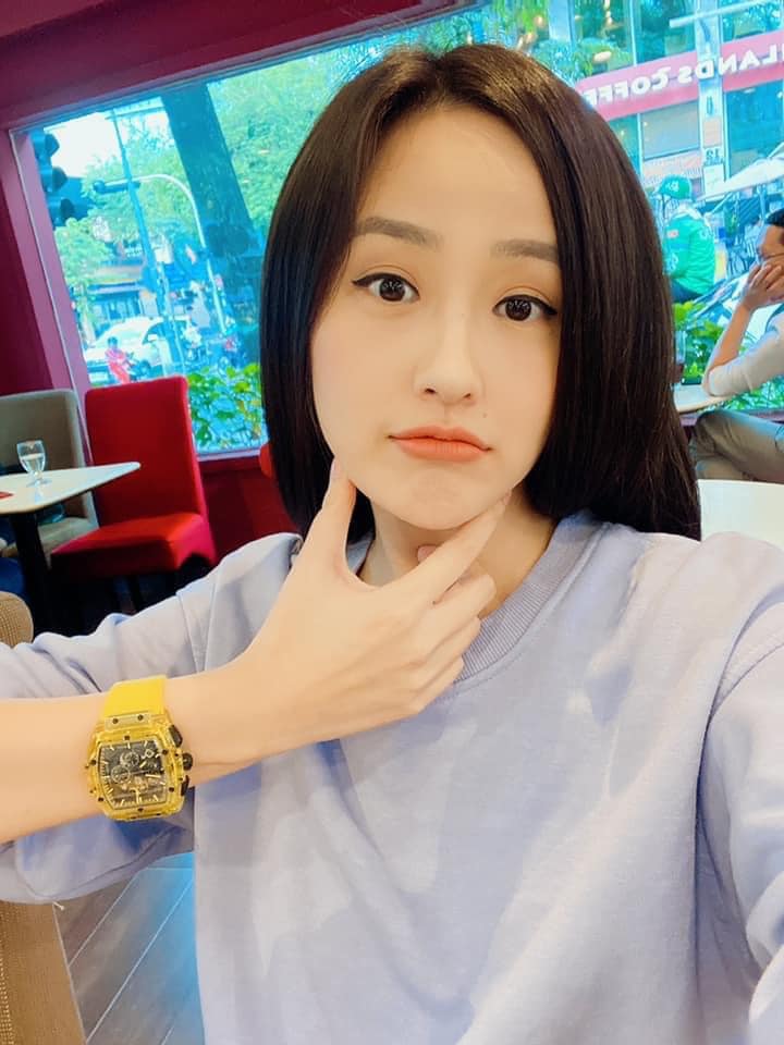Từng bị lan truyền loạt clip rộ nghi vấn sinh con cho đại gia, Mai Phương Thuý nói gì?- Ảnh 5. Từng bị lan truyền loạt clip rộ nghi vấn sinh con cho đại gia, Mai Phương Thuý nói gì?- Ảnh 5.