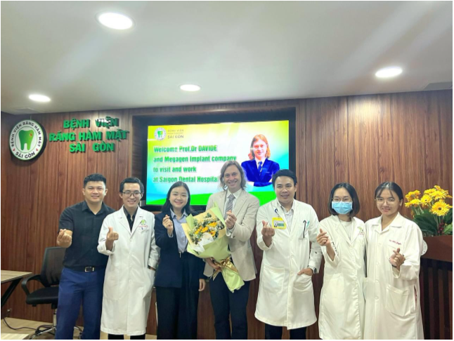 Bác sĩ Đinh Thị Minh Khuê: Hành trình từ vùng quê nghèo đến Phó khoa chỉnh nha - Ảnh 2. Bác sĩ Đinh Thị Minh Khuê: Hành trình từ vùng quê nghèo đến Phó khoa chỉnh nha - Ảnh 2.