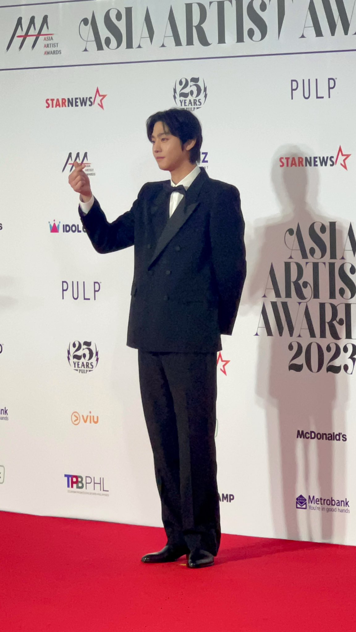 Siêu thảm đỏ AAA 2023: Jang Won Young chấp camera thường, nam thần gen 2 Jae Joong - Suho so đọ visual cực gắt- Ảnh 11. Siêu thảm đỏ AAA 2023: Jang Won Young chấp camera thường, nam thần gen 2 Jae Joong - Suho so đọ visual cực gắt- Ảnh 11.
