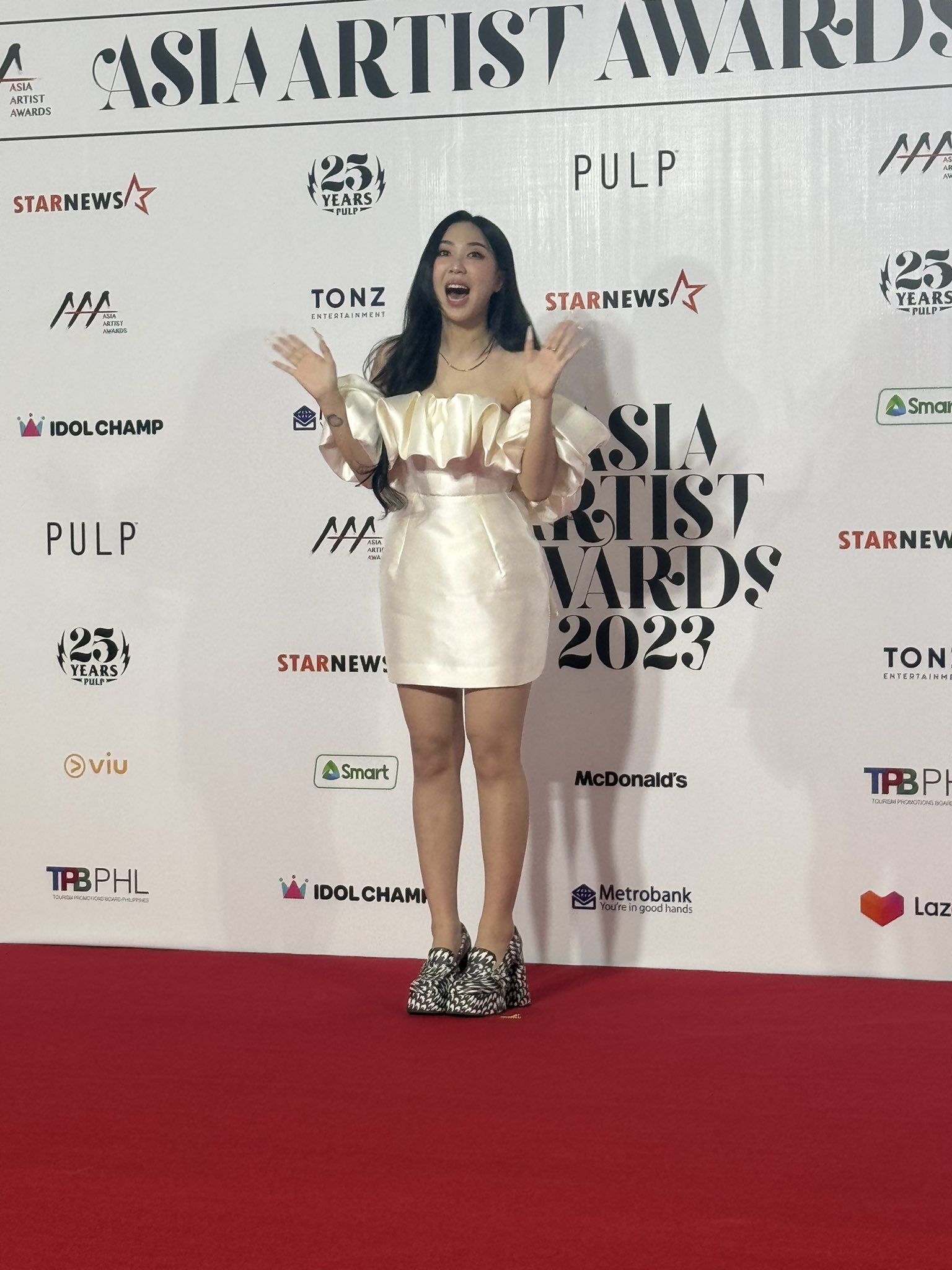 Siêu thảm đỏ AAA 2023: Jang Won Young chấp camera thường, nam thần gen 2 Jae Joong - Suho so đọ visual cực gắt- Ảnh 17. Siêu thảm đỏ AAA 2023: Jang Won Young chấp camera thường, nam thần gen 2 Jae Joong - Suho so đọ visual cực gắt- Ảnh 17.